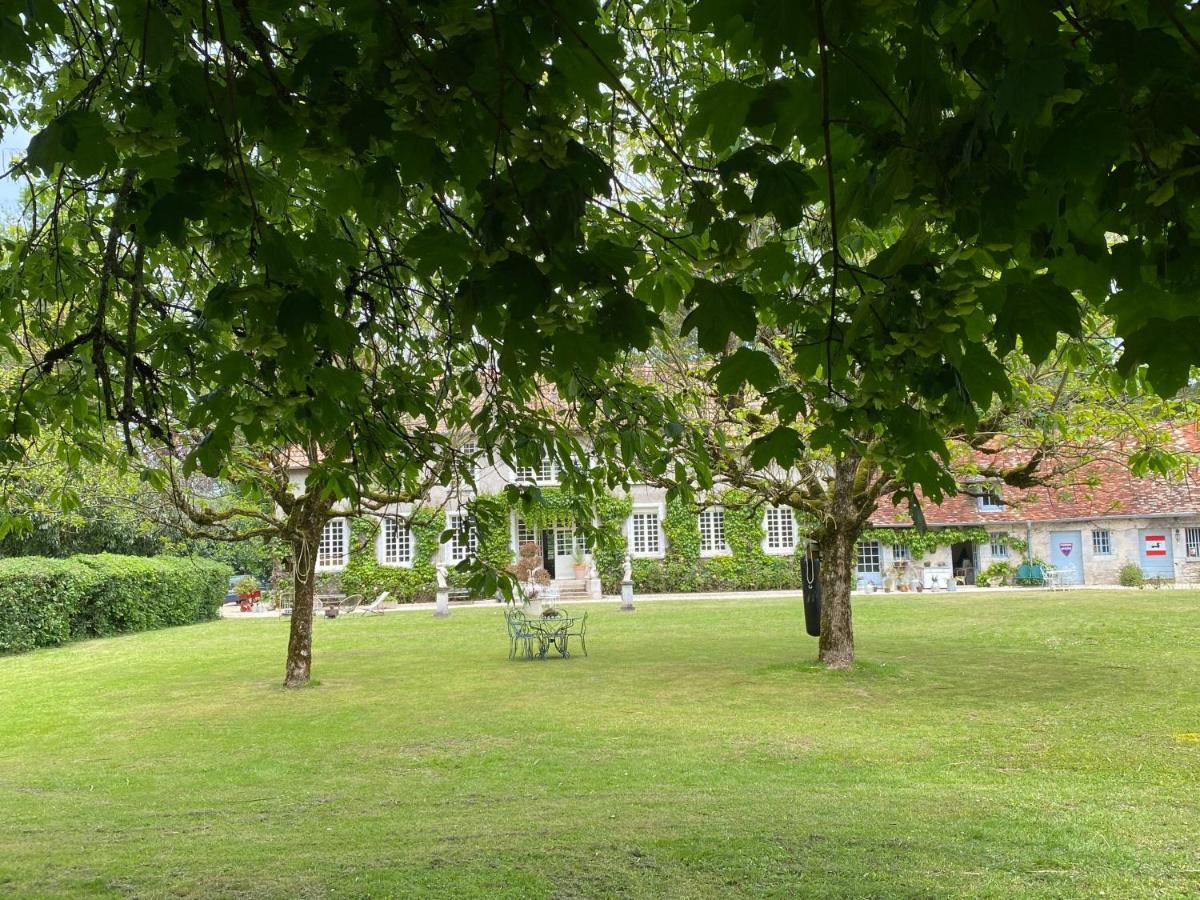 Le Colombier De Malpas Bed and Breakfast Quingey Εξωτερικό φωτογραφία