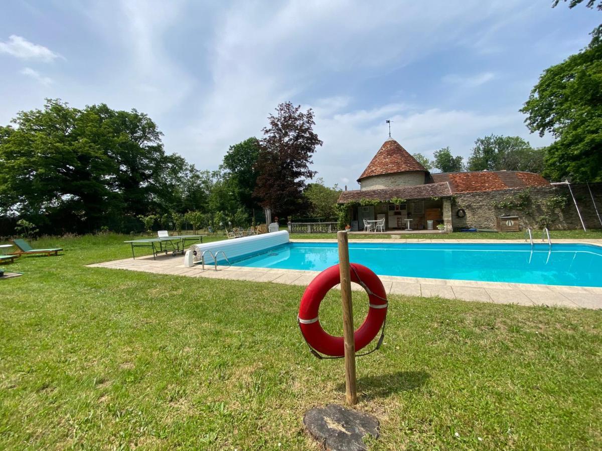Le Colombier De Malpas Bed and Breakfast Quingey Εξωτερικό φωτογραφία