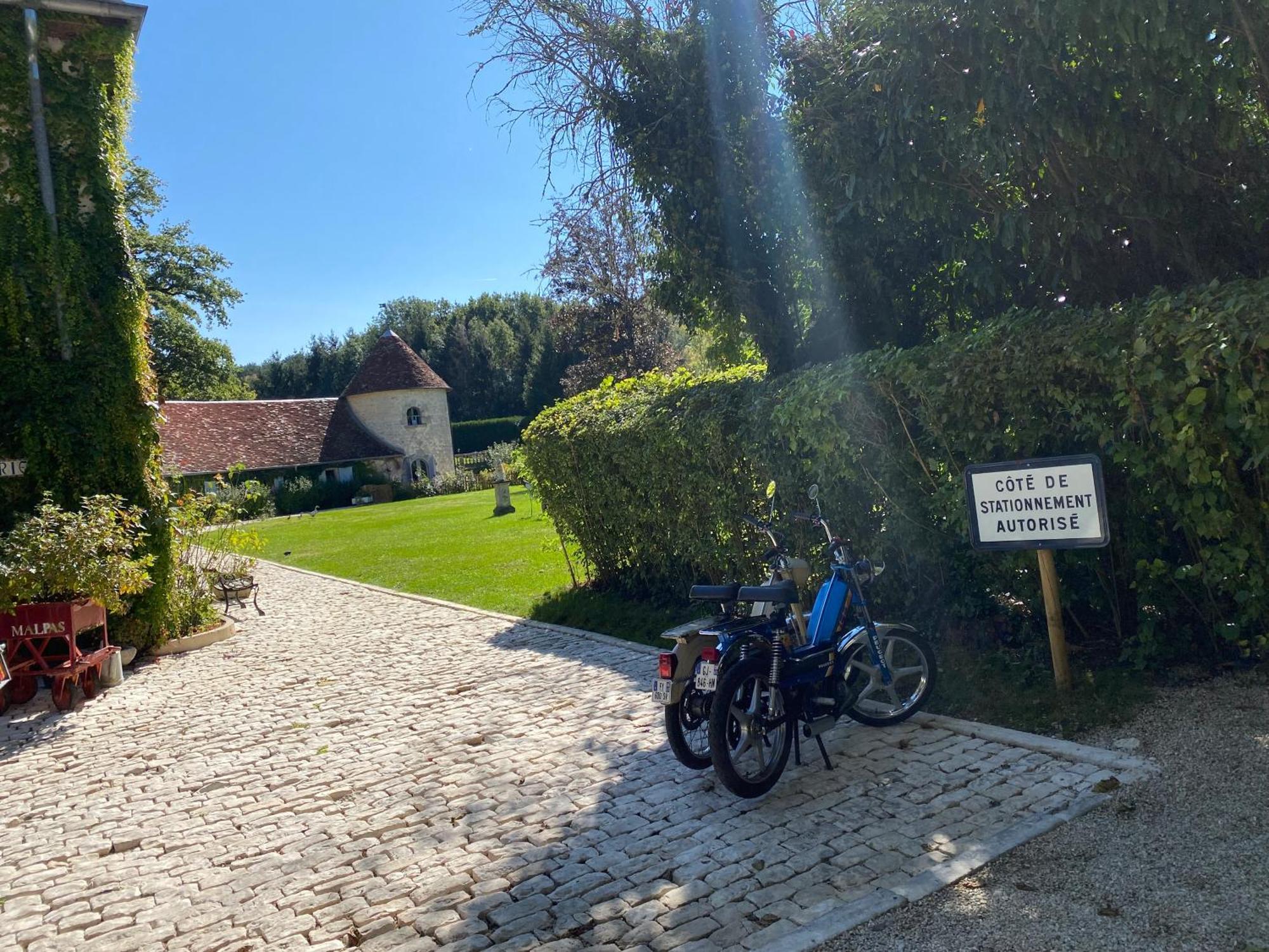 Le Colombier De Malpas Bed and Breakfast Quingey Εξωτερικό φωτογραφία