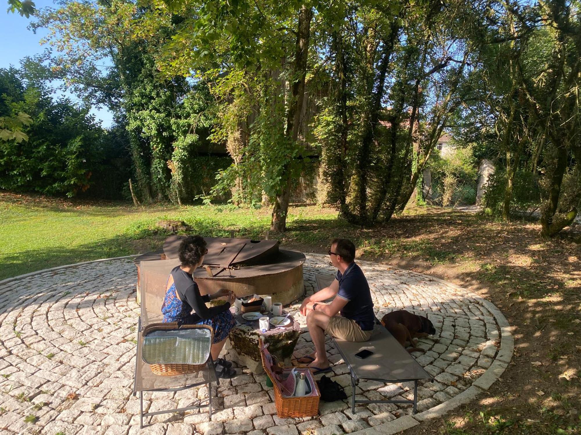 Le Colombier De Malpas Bed and Breakfast Quingey Εξωτερικό φωτογραφία