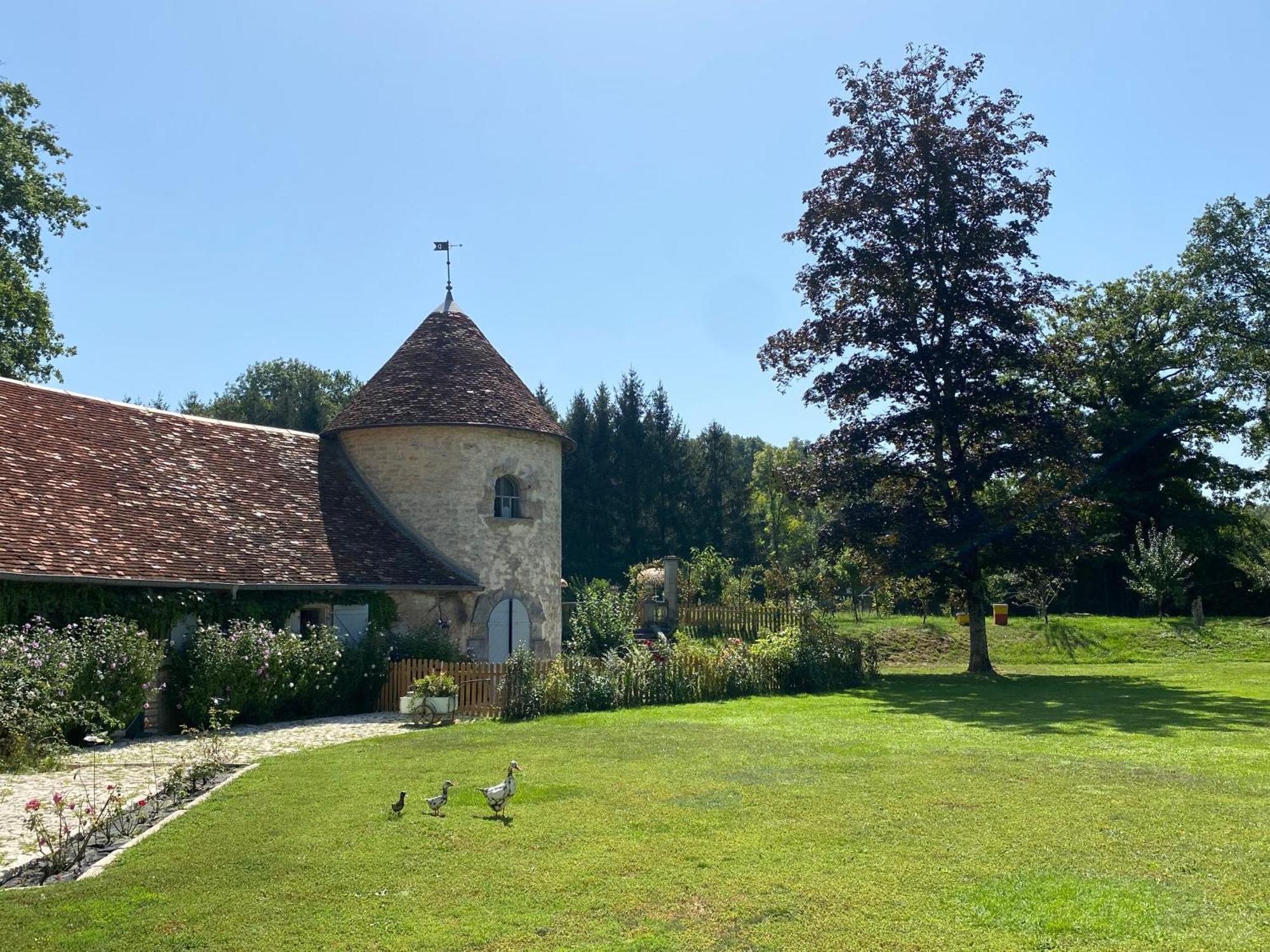 Le Colombier De Malpas Bed and Breakfast Quingey Εξωτερικό φωτογραφία