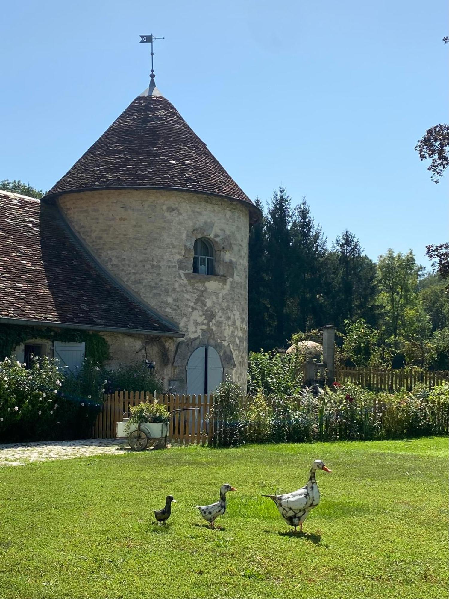 Le Colombier De Malpas Bed and Breakfast Quingey Εξωτερικό φωτογραφία