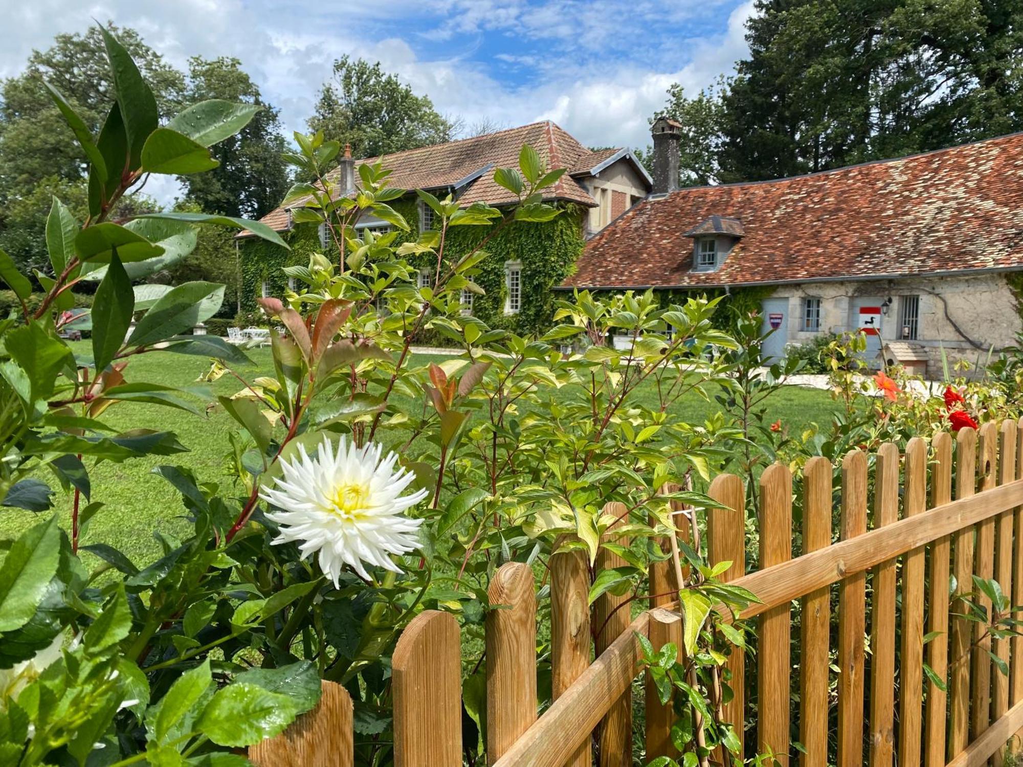 Le Colombier De Malpas Bed and Breakfast Quingey Εξωτερικό φωτογραφία